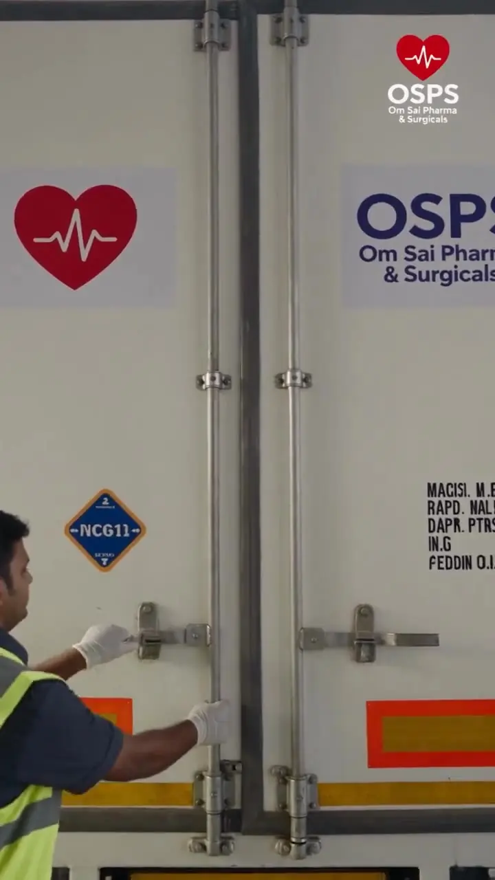 OSPS refrigerated truck being loaded at the Greater Noida warehouse